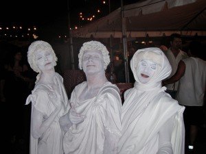 statues